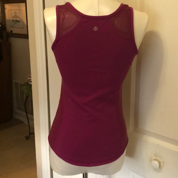 EUC LULULEMON SIZE SMALL FUCHSIA TANK TOP - Picture 3 of 4
